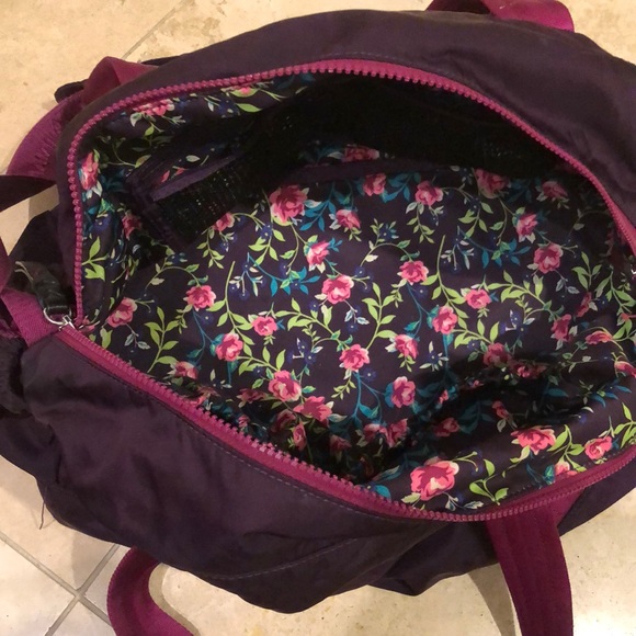 ivivva by lululemon got game purple magenta duffel - Picture 3 of 8